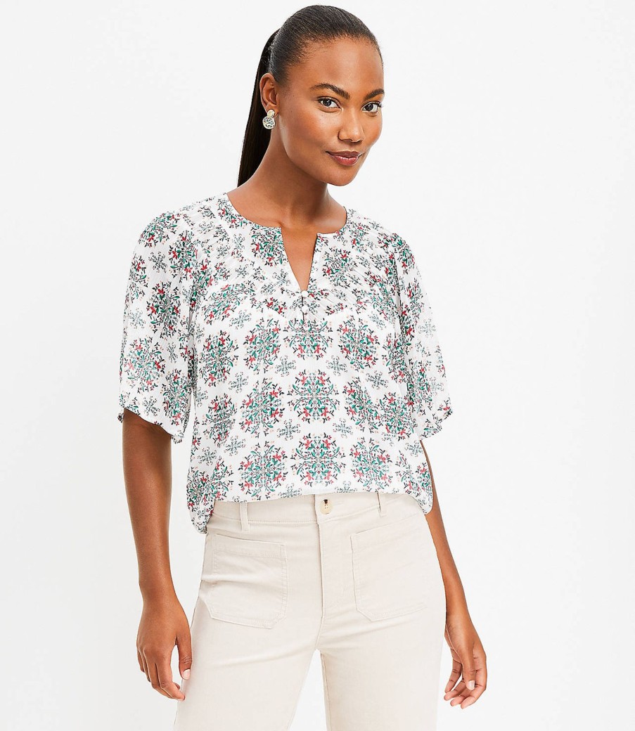 Clothing Loft | Floral Shirred V-Neck Top Whisper White