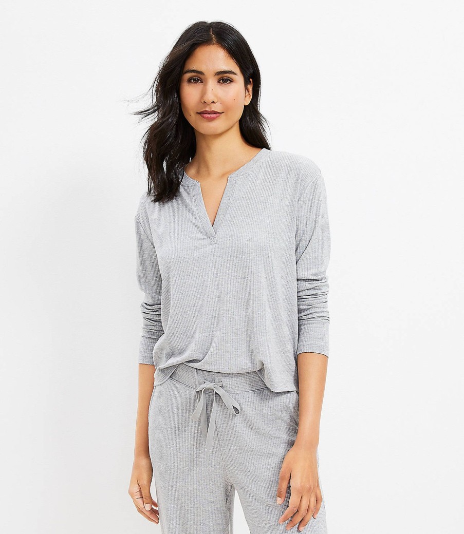 Clothing Loft | Lou & Grey Ribbed V-Neck Top Pebble Grey Heather